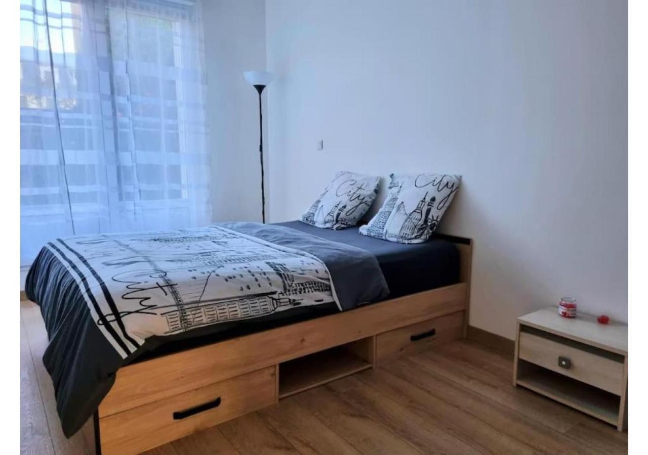 Superbe Appartement Avec Jardin Proche Versailles Saint-Cyr-lʼÉcole Buitenkant foto